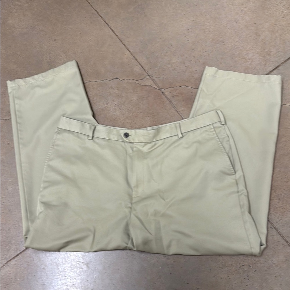 Izod Chinos Golf pants
